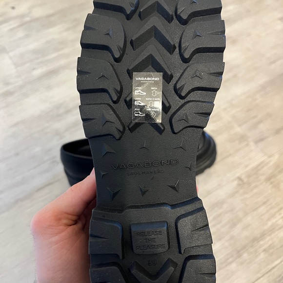 Vagabond Black Chunky Loafers with Chain Detail BRAND NEW - Picture 5 of 6